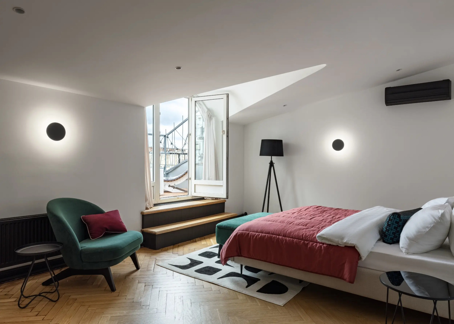 Апартаменты двухуровневые Benua 170 кв.м с Тремя Террасами Напротив Русского Музея