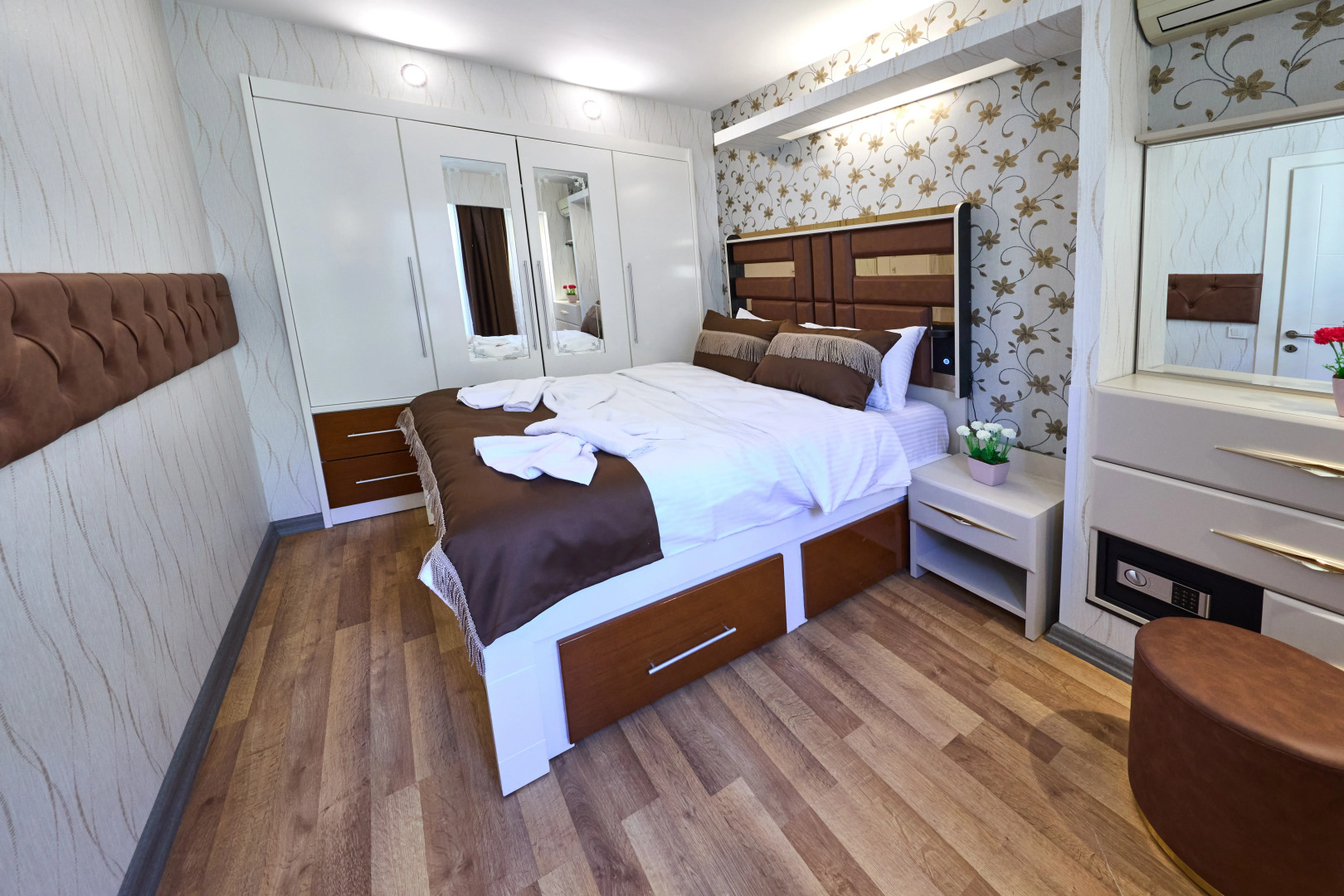 By Aydin Suite Hotel