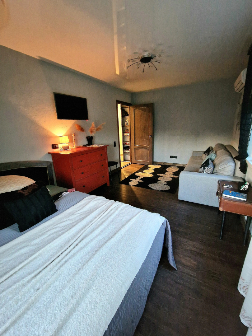 Квартира уютная двушка в двух минут от ЖД вокзала