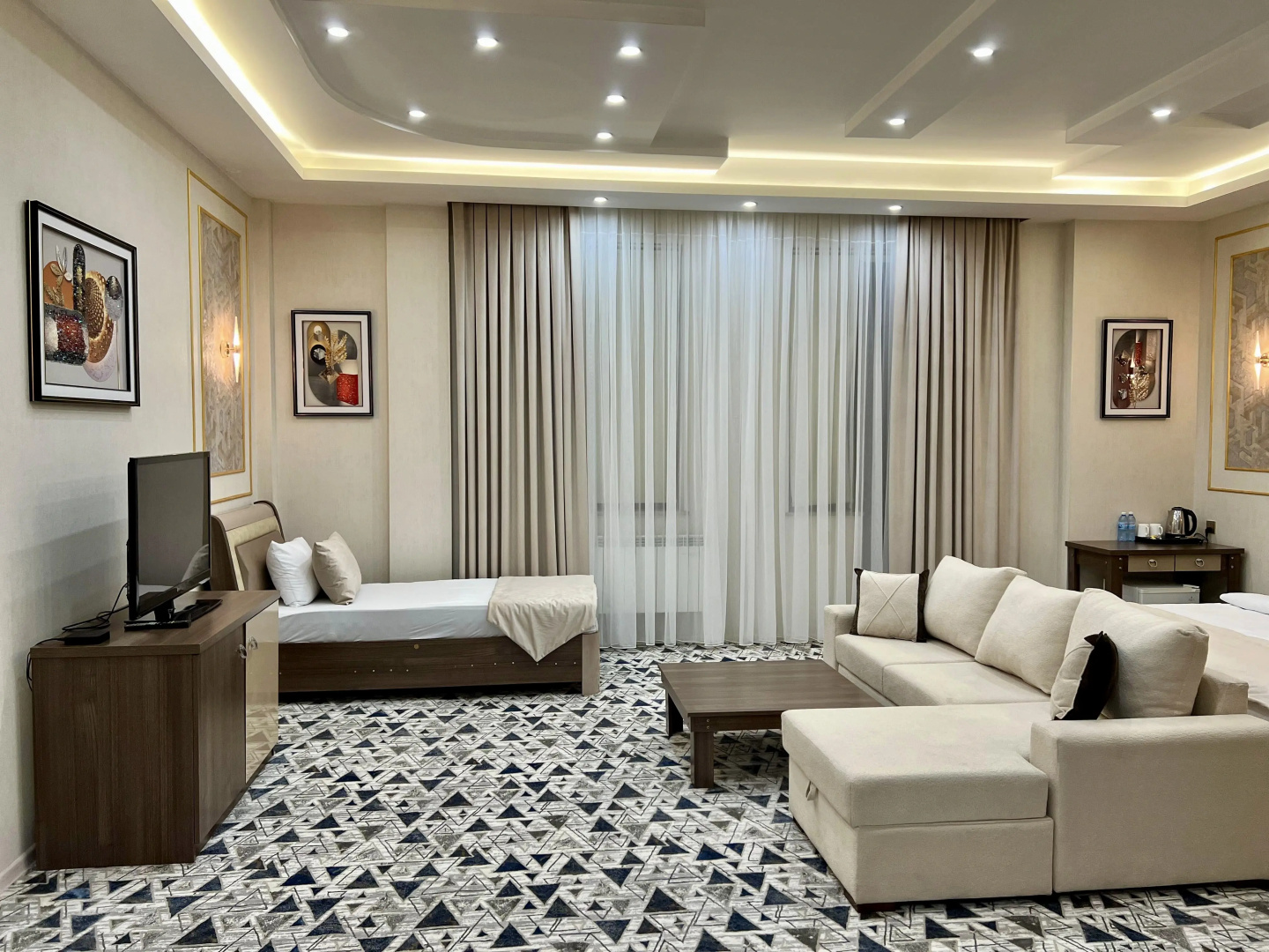 Отель Royal Mansion