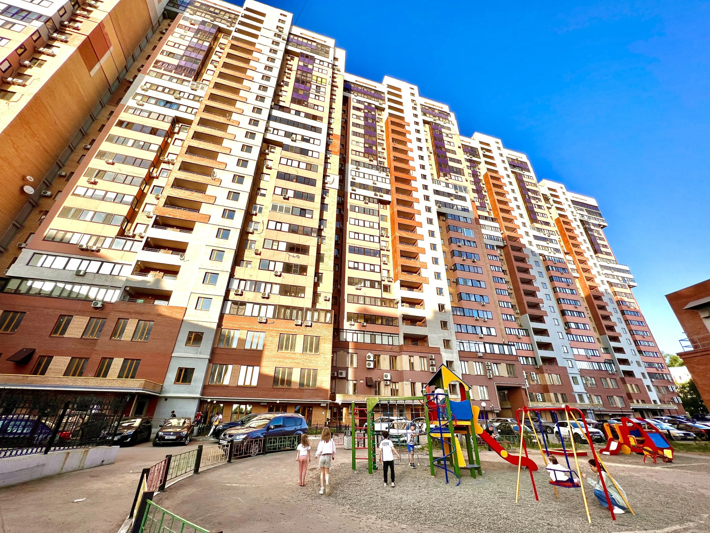 Уютные Апартаменты в ЖК Современник Нa 9 этаже (рядом с МТЛ-Арена)