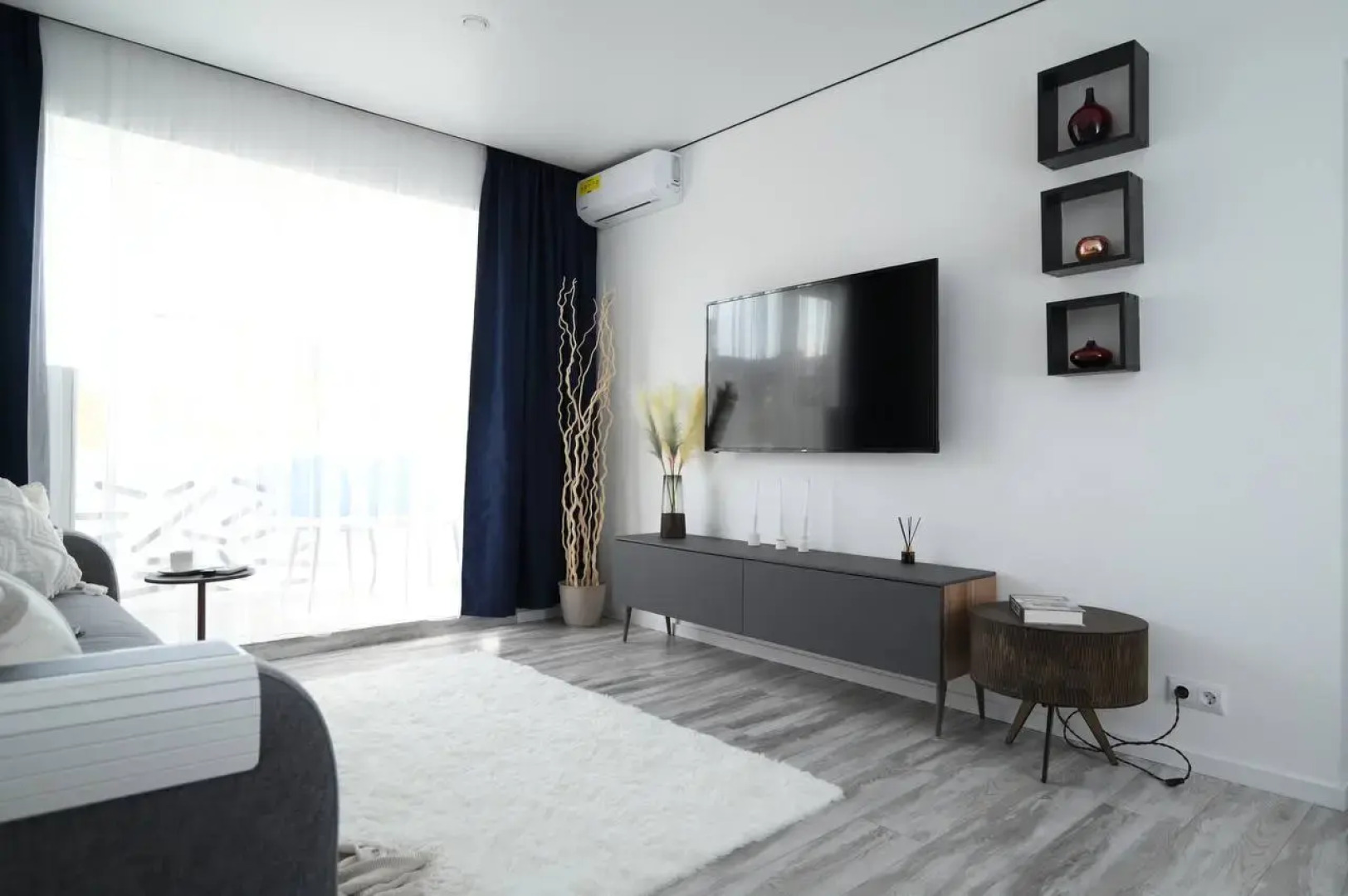 Квартира с дизайнерским ремонтом Rent House в центре