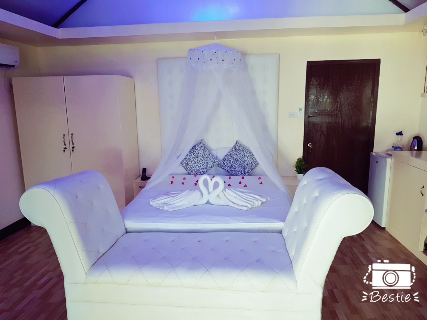 Отель Chibel Summer Riverside