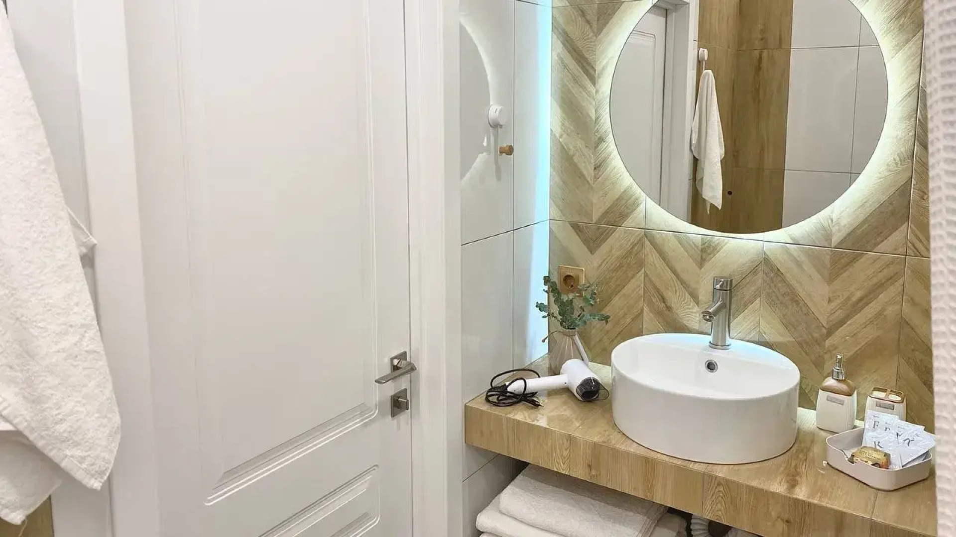 Апapтaмeнты двухкомнатные World Ocean с Видом нa Музeй Миpовогo Океaна