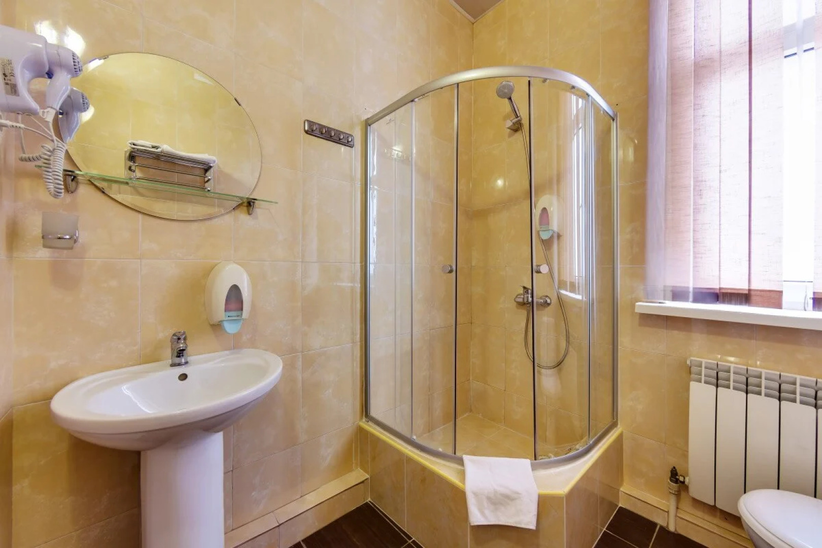 Отель Мартон Дона