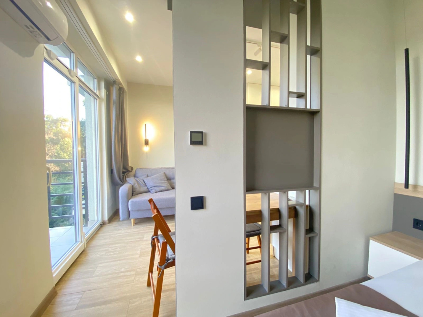 Море квартир с панорамными окнами вид на бамбуковую рощу