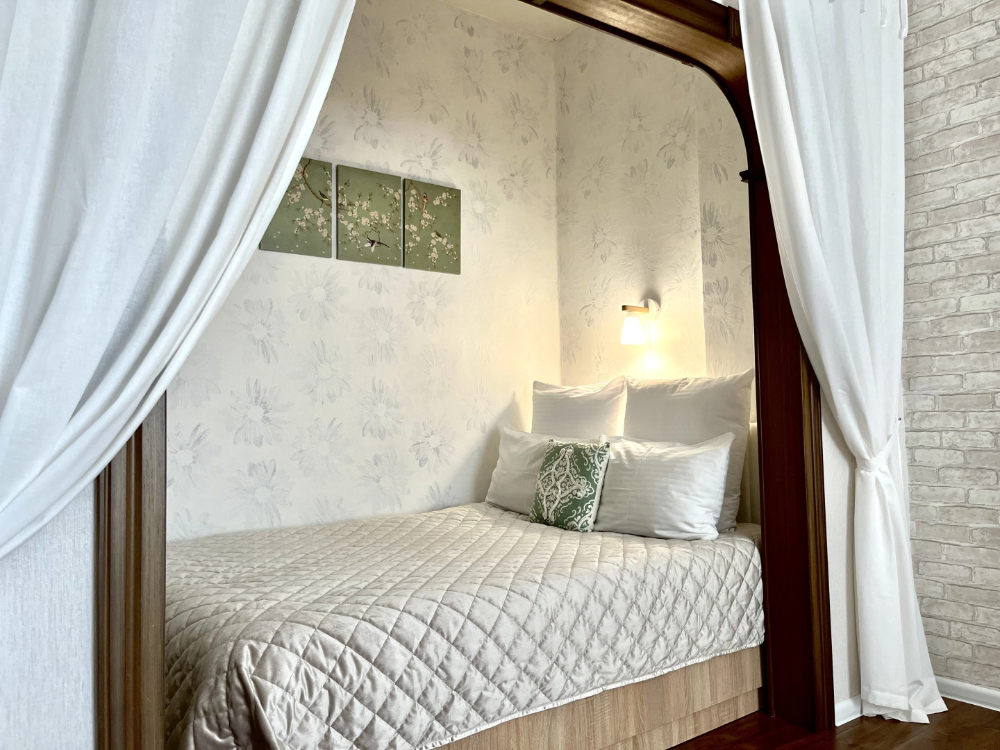 Квартира у Вокзала исторический центр Wonderapart