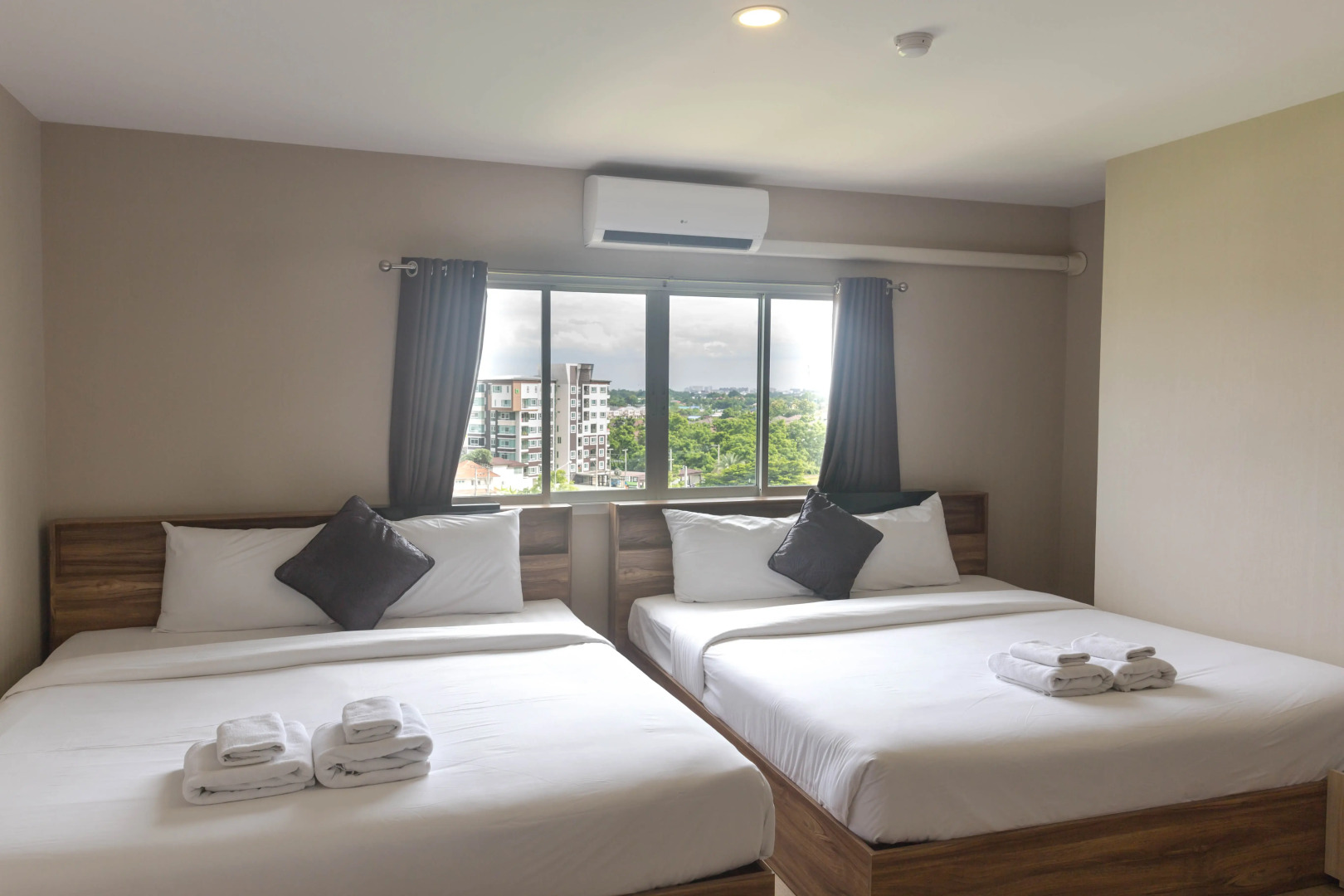 Отель Life Grand Chiang Mai