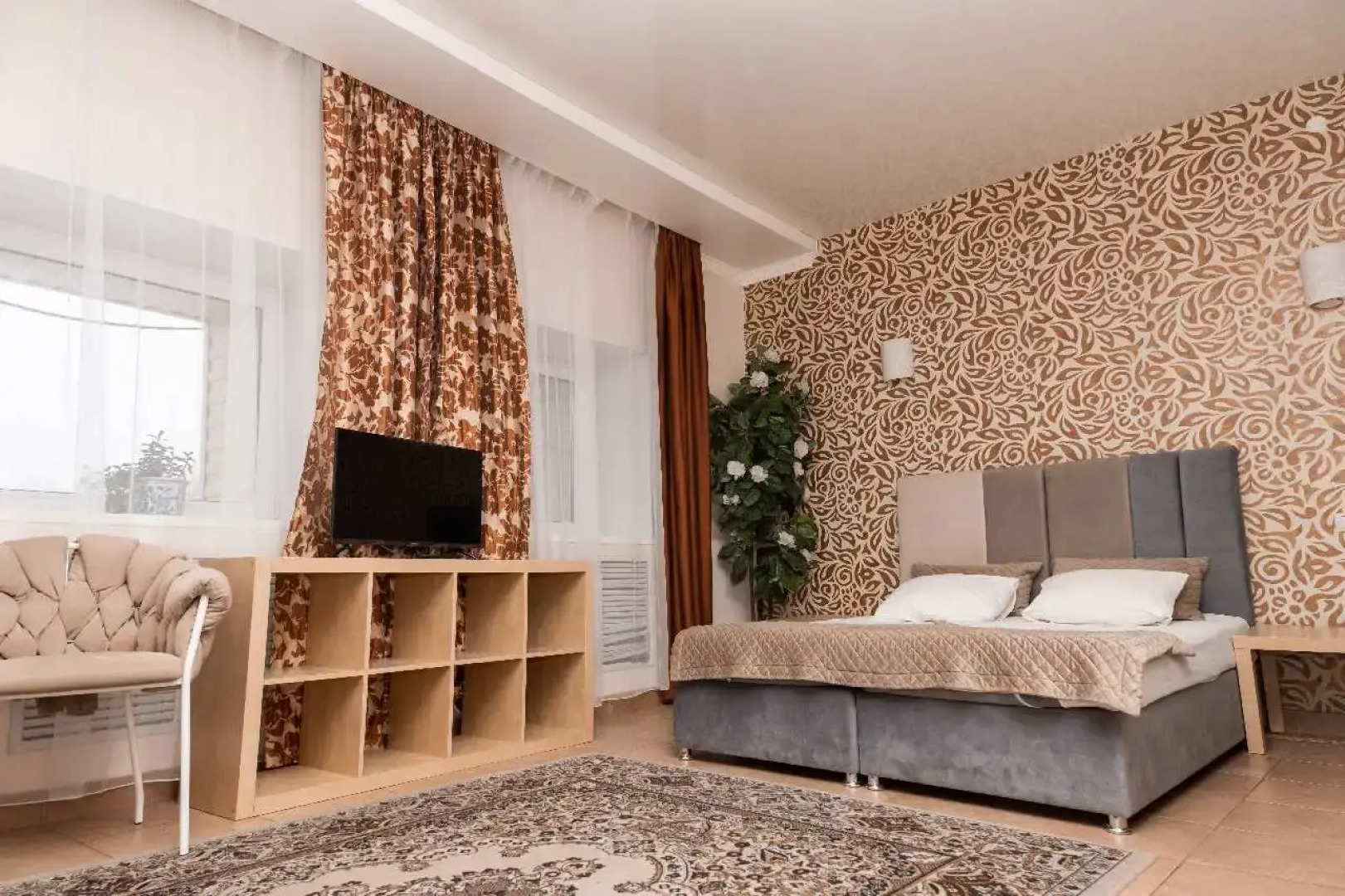 Отель Надежда