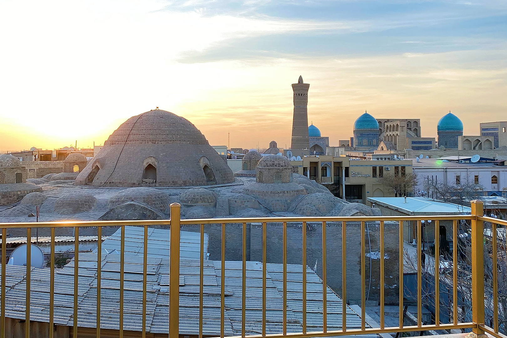 Отель Mumtoz East