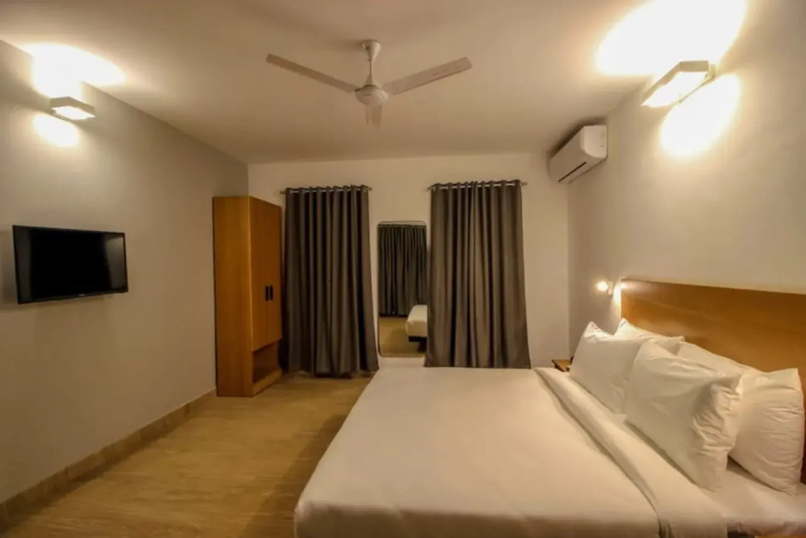 Отель Oceans 7 Ashwem