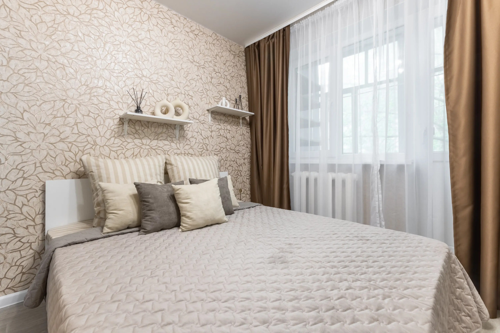 Апартаменты трехкомнатные на Космонавтов