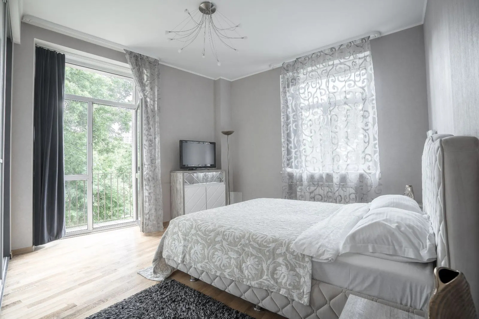 Апартаменты Vip 3х комнатные на пр-т Независимости 30 Центр