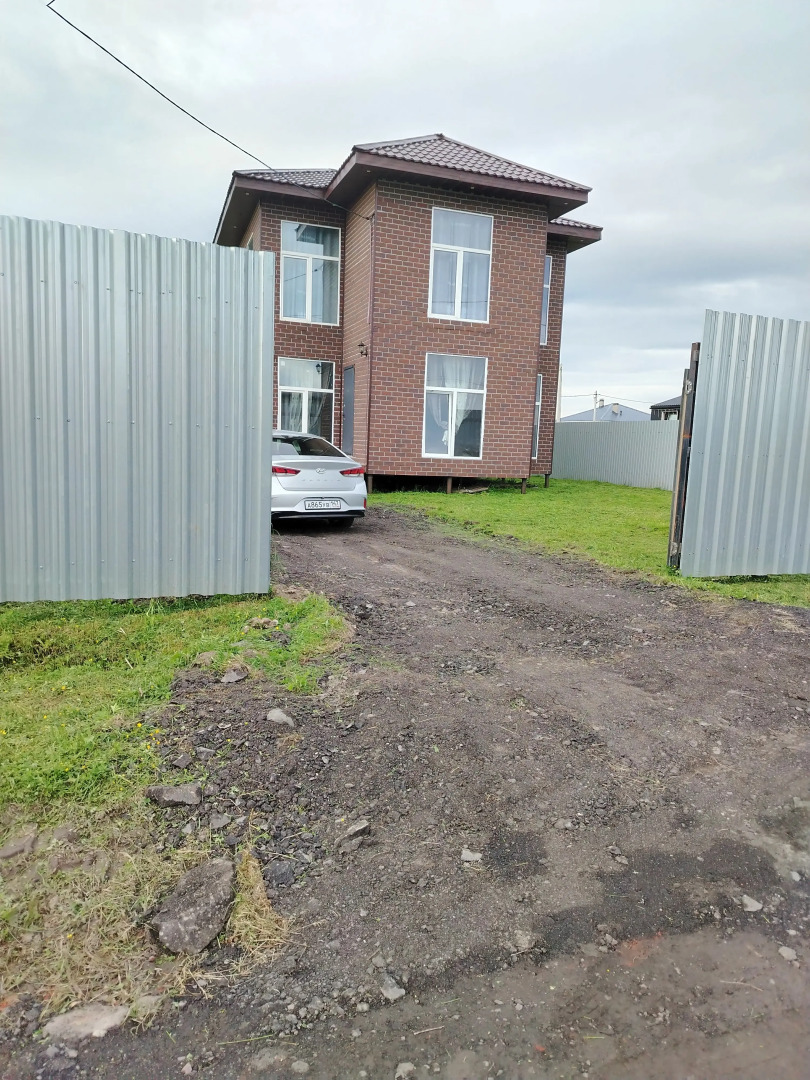 Частный дом Новый большой недалеко от города