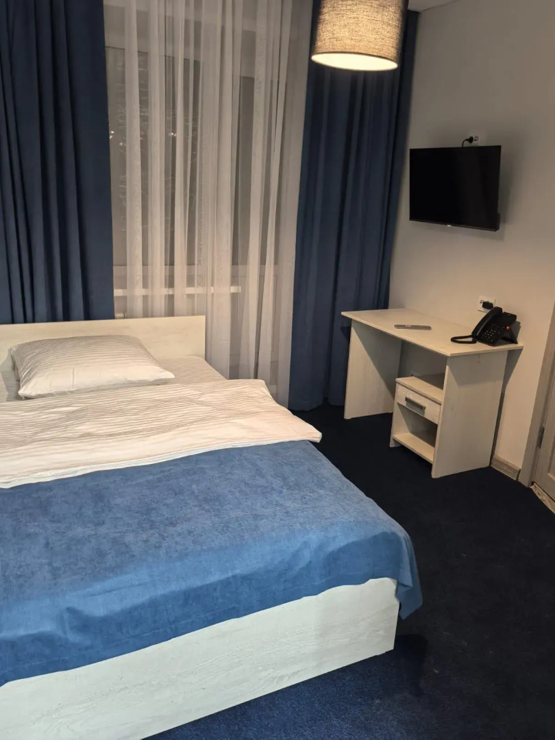 Отель Белая Ворона