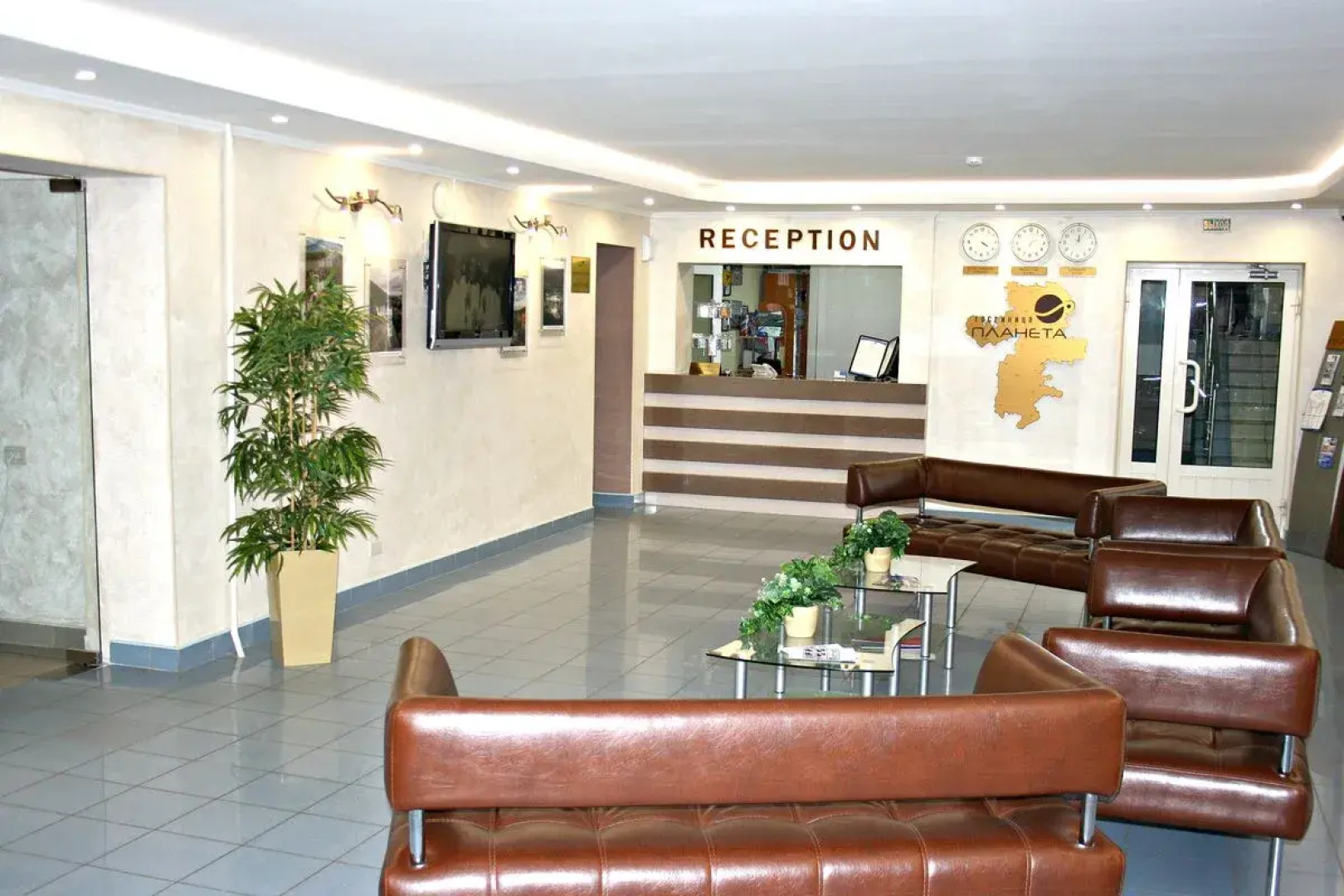 Отель Планета