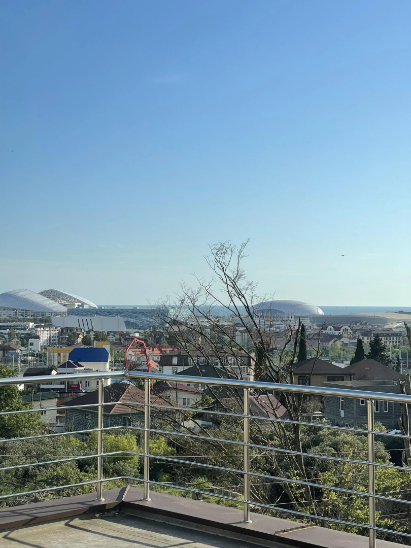 Вилла с бассейном и 5 мастер спальнями