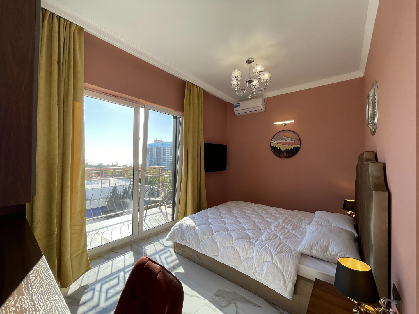 Апартаменты 3-комн. ЖК Корона Дизайнерский ремонт