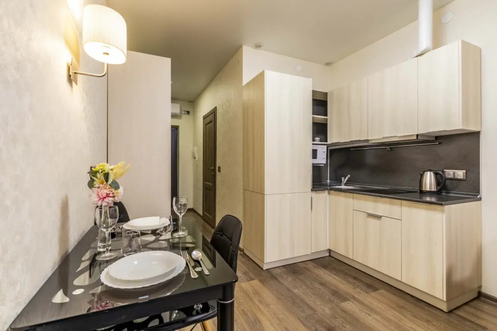 10 Апартаменты Stepanenkov на Малышева 42А (06)