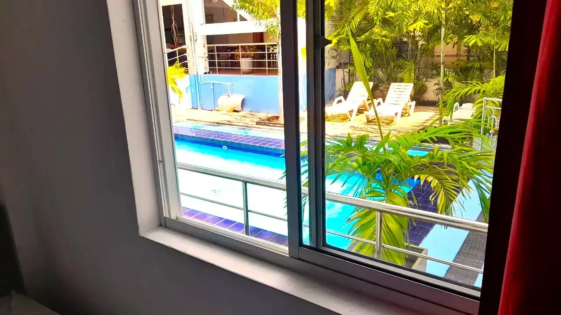 Отель Sea Breeze