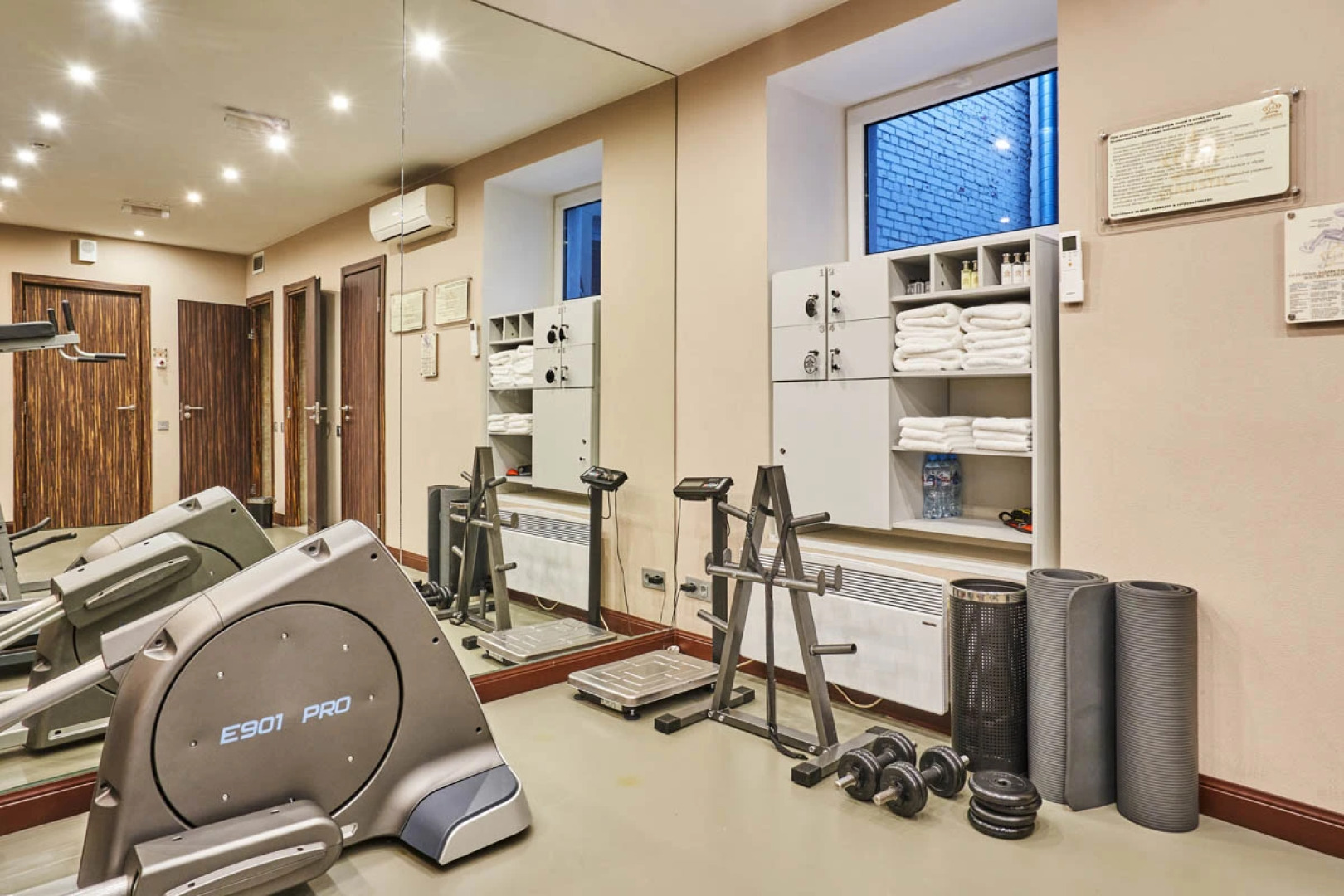 Маджестик Бутик Отель Делюкс