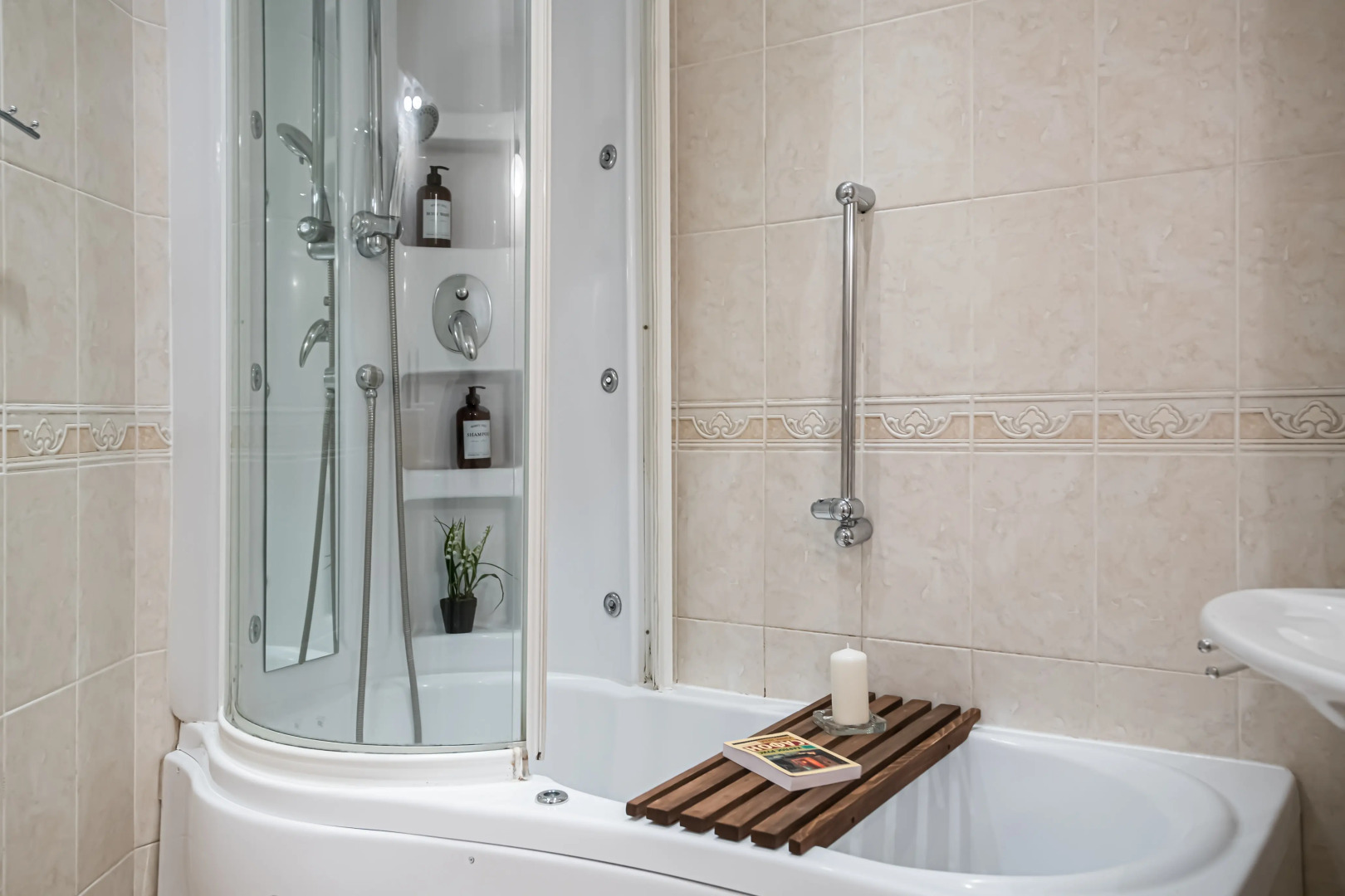 Квартира GM Apartments с Сауной и Джакузи