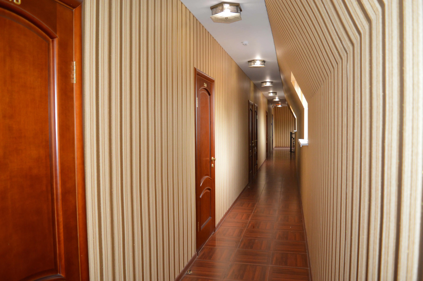 Отель Золотой Джин