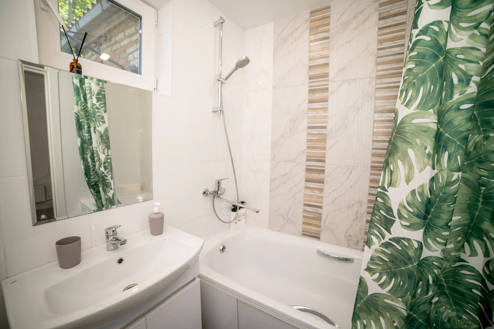 Частный Дом Уютный Дом в Тихом Центре Города для Семейного Отдыха