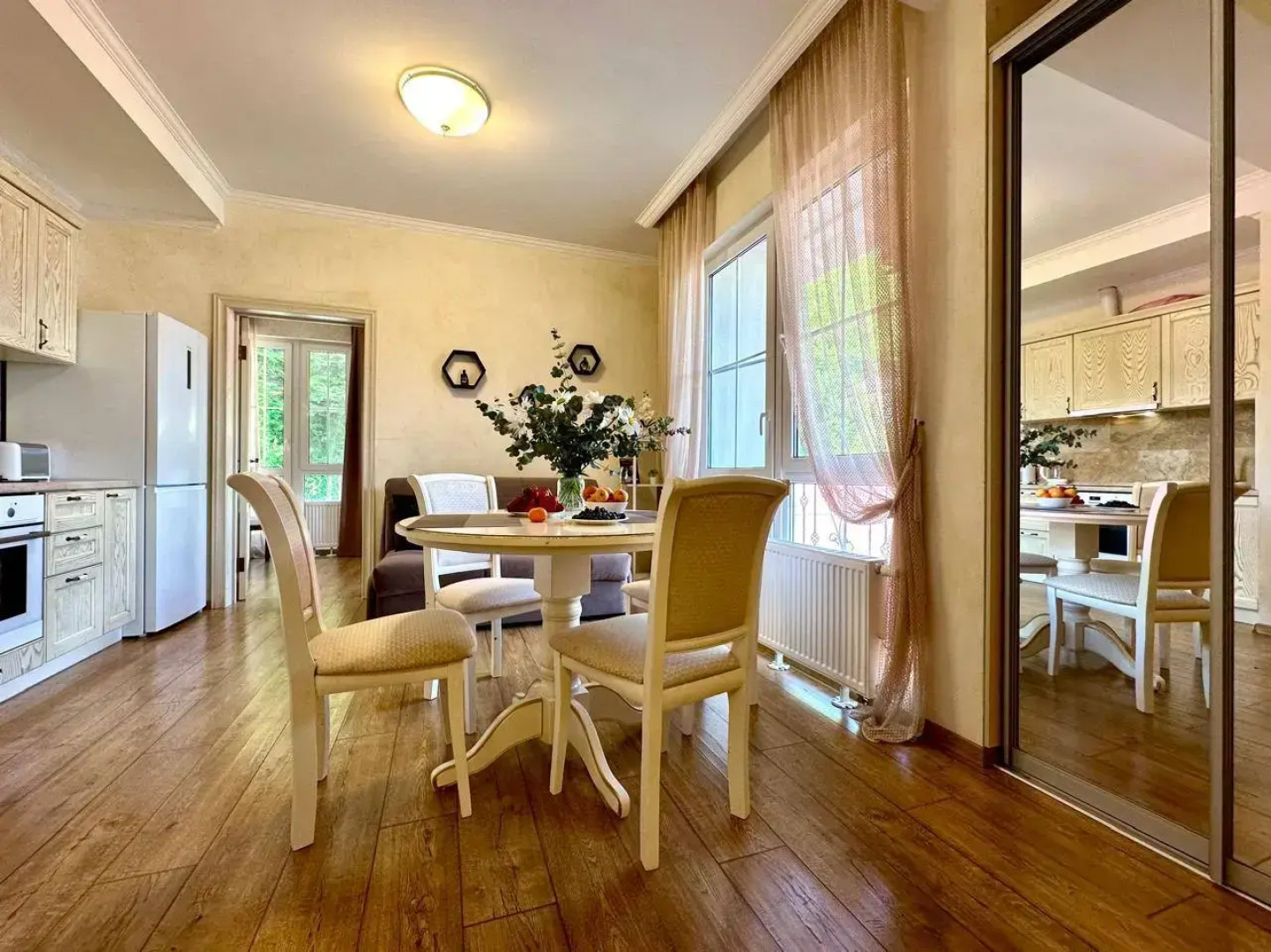 Апартаменты 2-х комнатные ГОРЫ рядом с казино