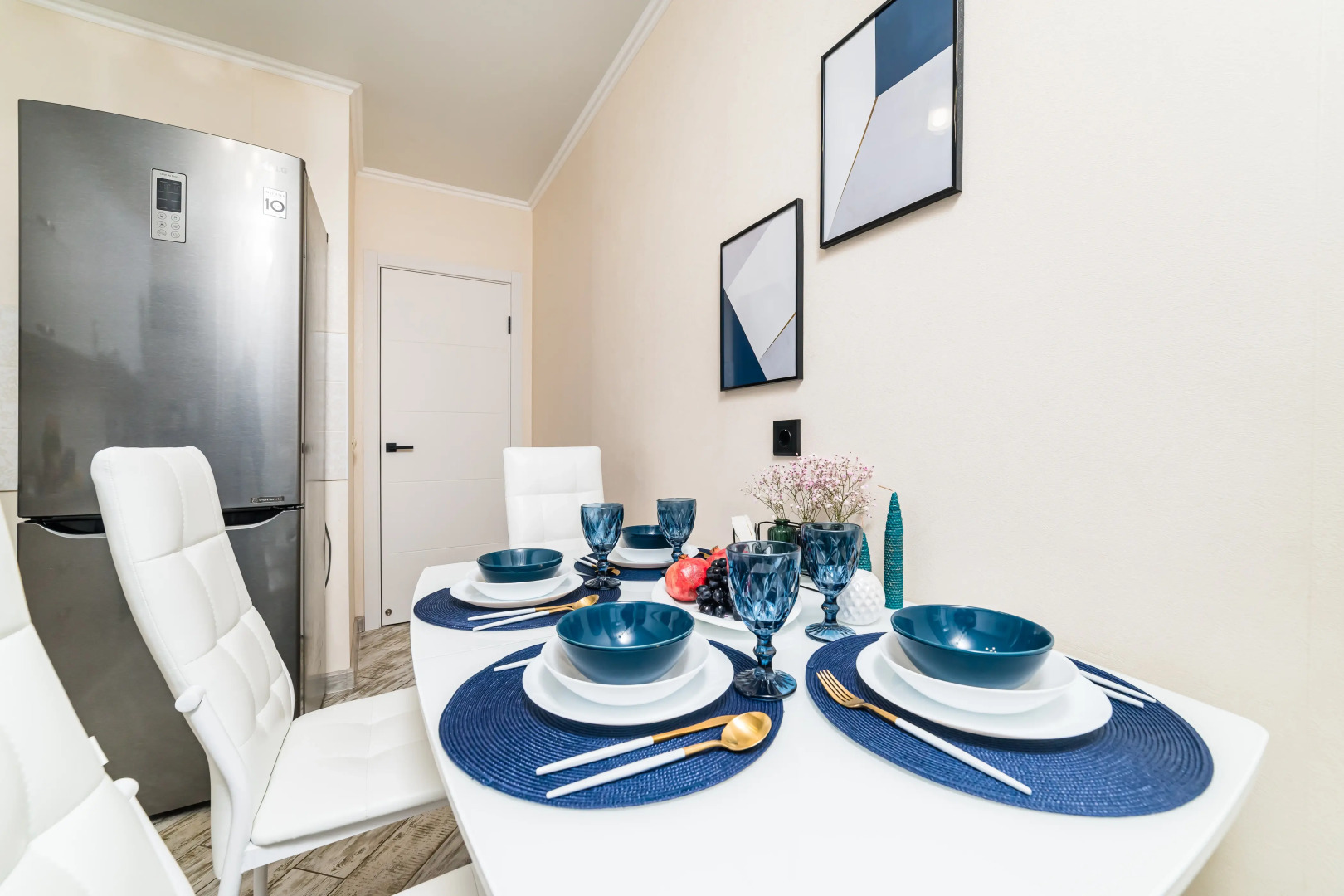 Апартаменты Четаева 14А