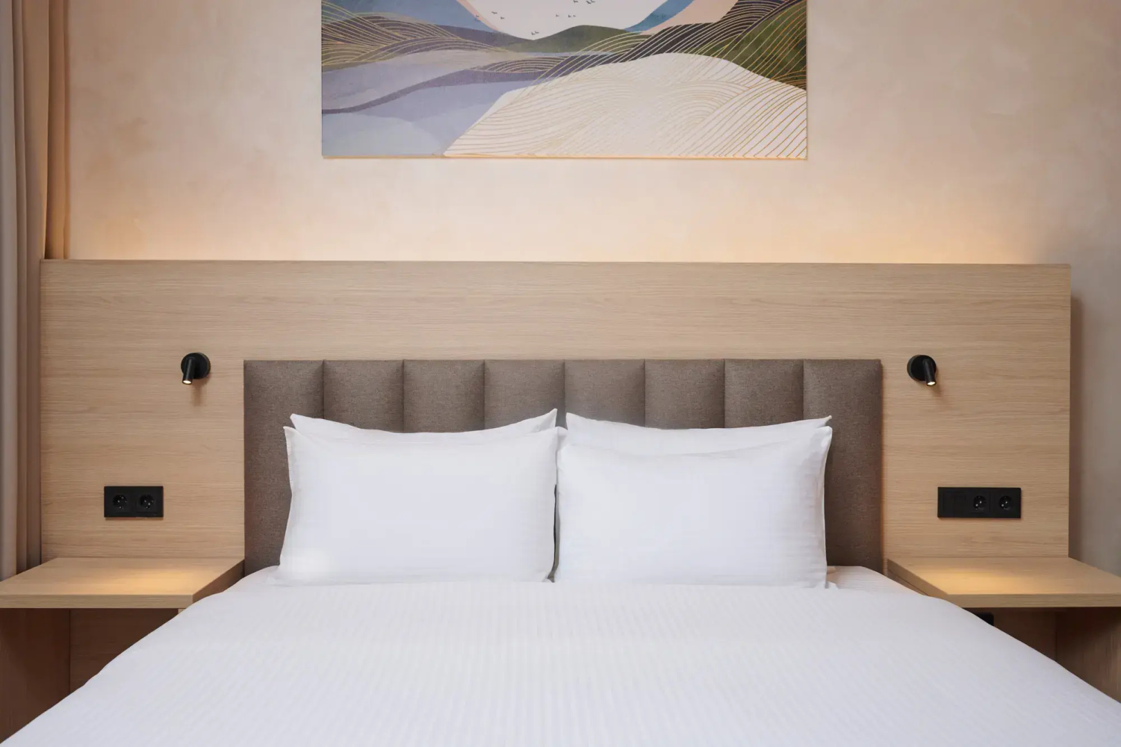 Отель Aura CityHotel