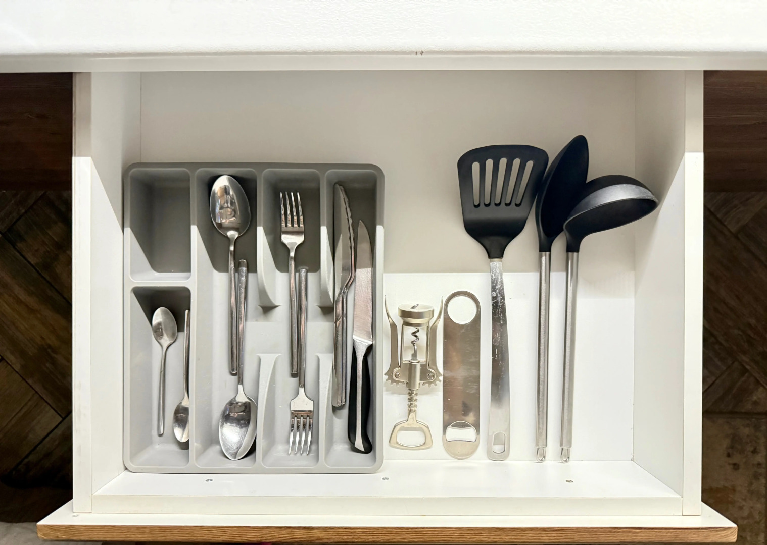 Апартаменты с проектором на Петрозаводской 85/75