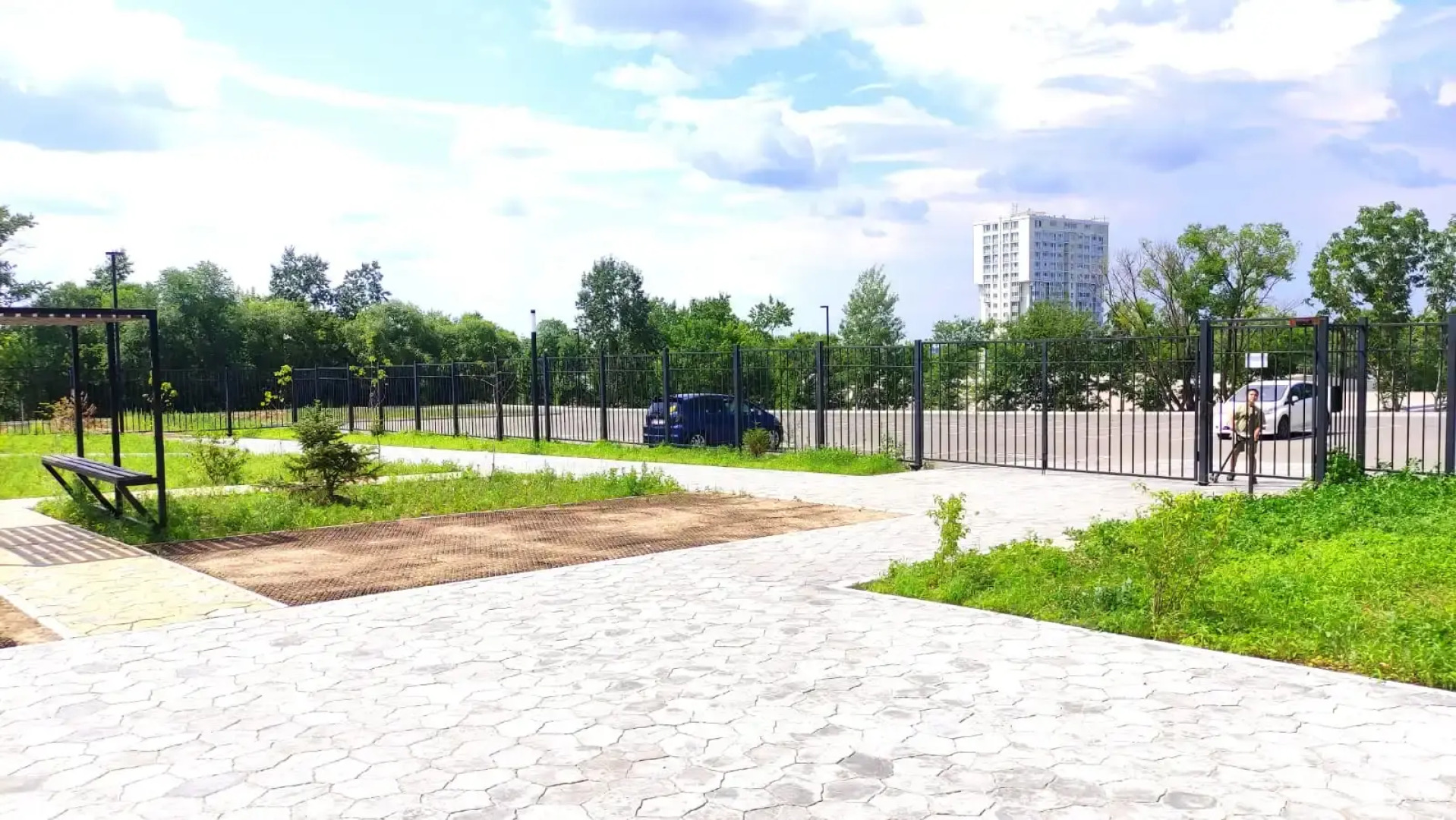 Апартаменты двухкомнатные Татьянин Дом вблизи Амура и парка Северный