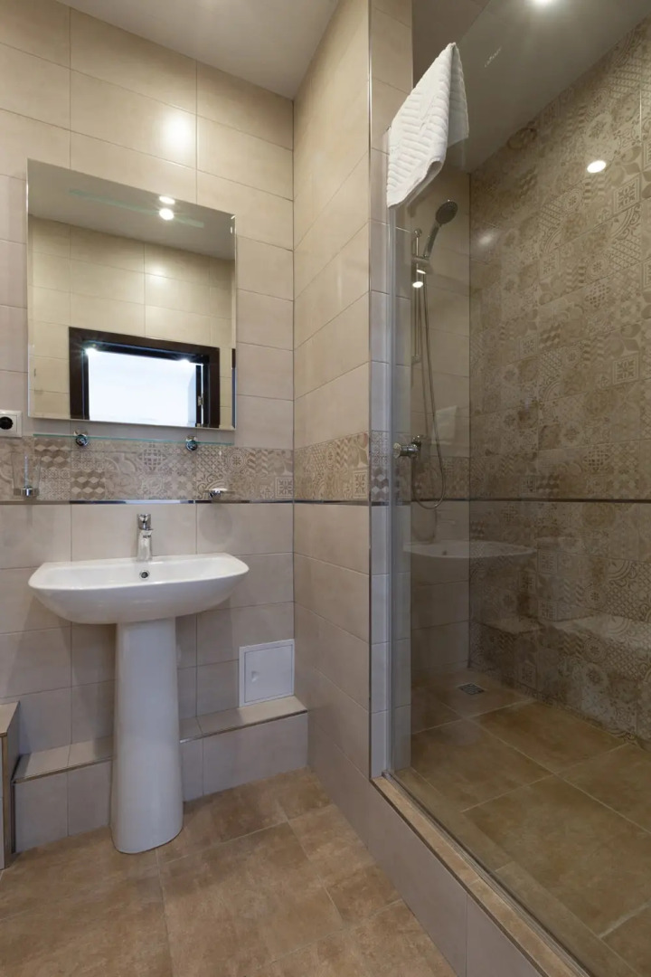 Отель Артхофф