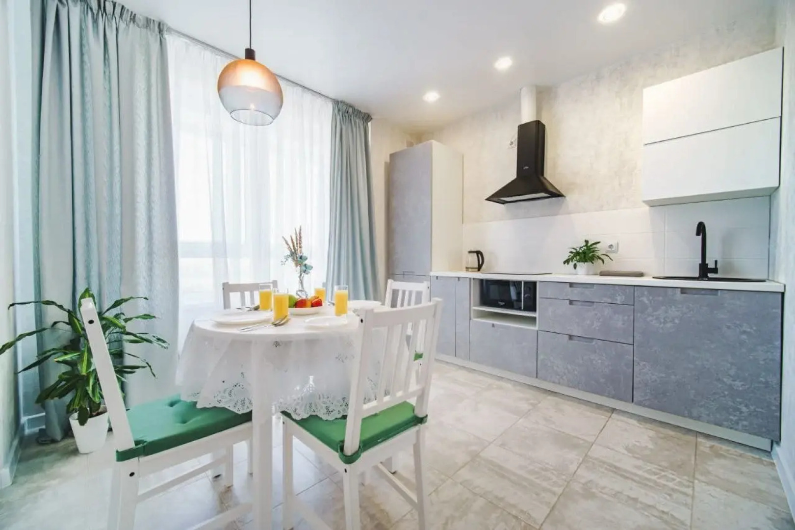 Квартира "Билет в Париж" рядом с парком Галицкого. Сеть Мята