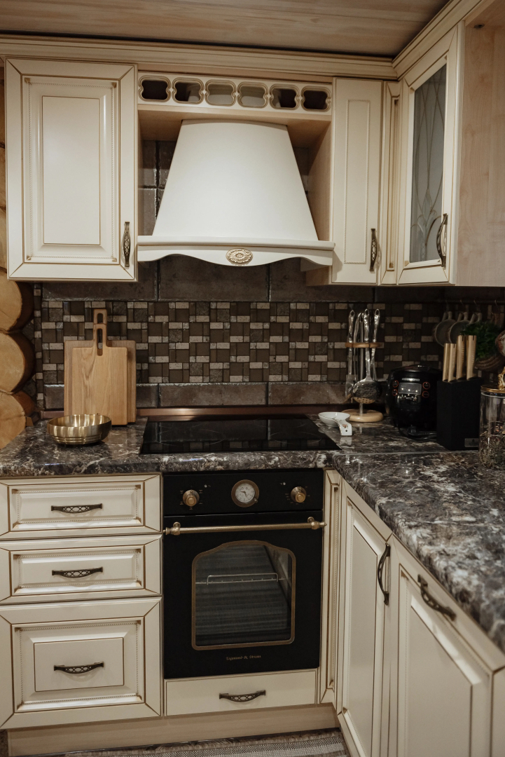 Частный дом на берегу реки