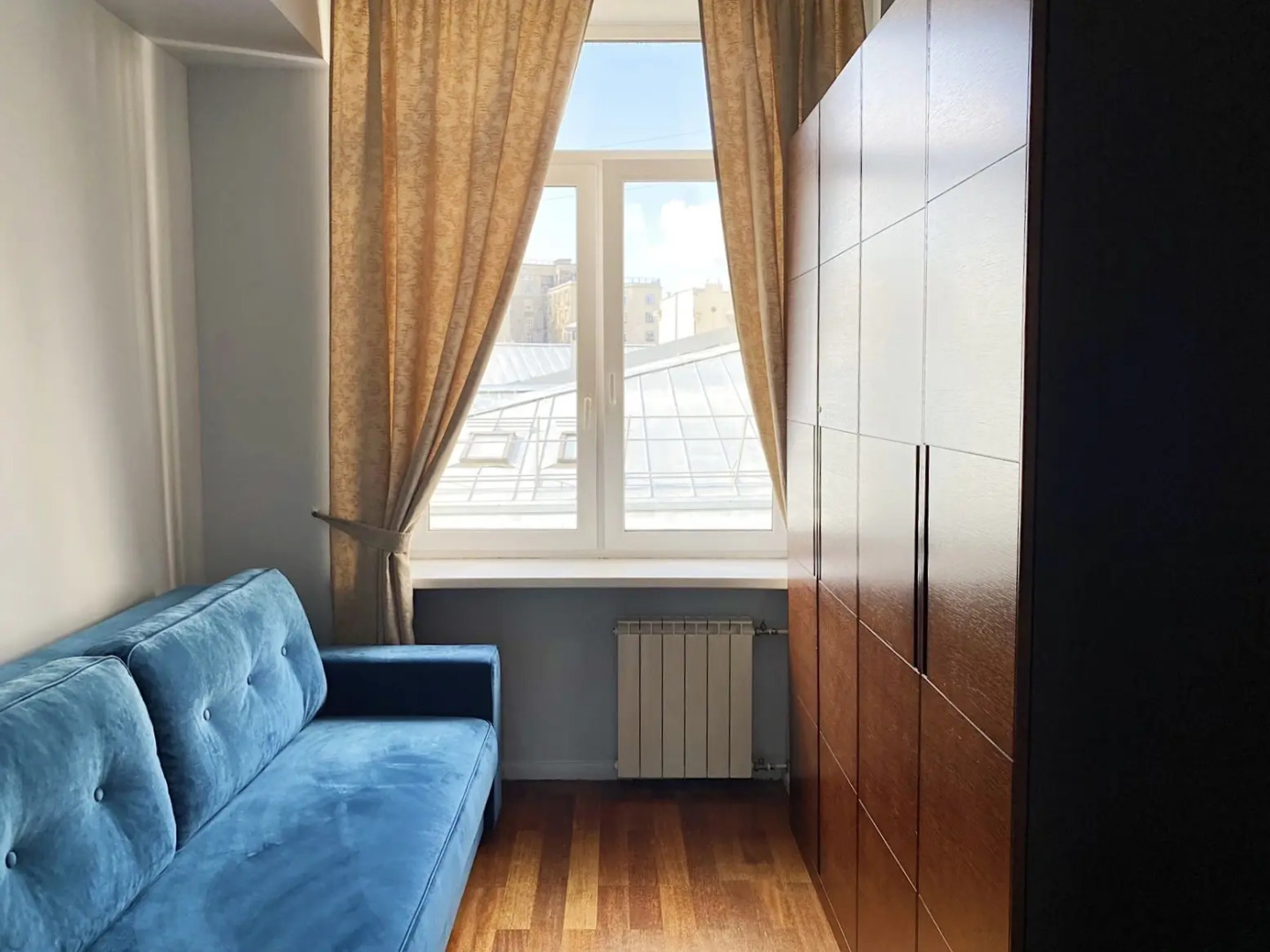 Апартаменты с балконами и видом на тверскую площадь и Мэрию Москвы