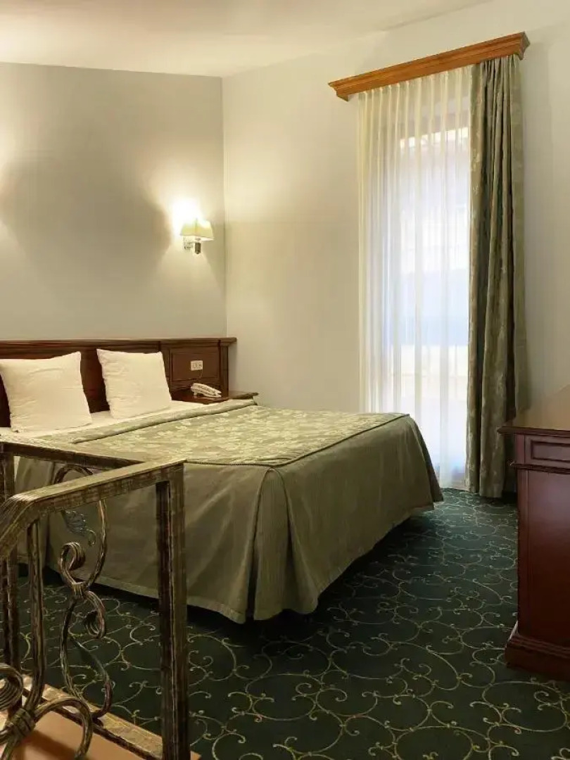 Отель Hotel Russia