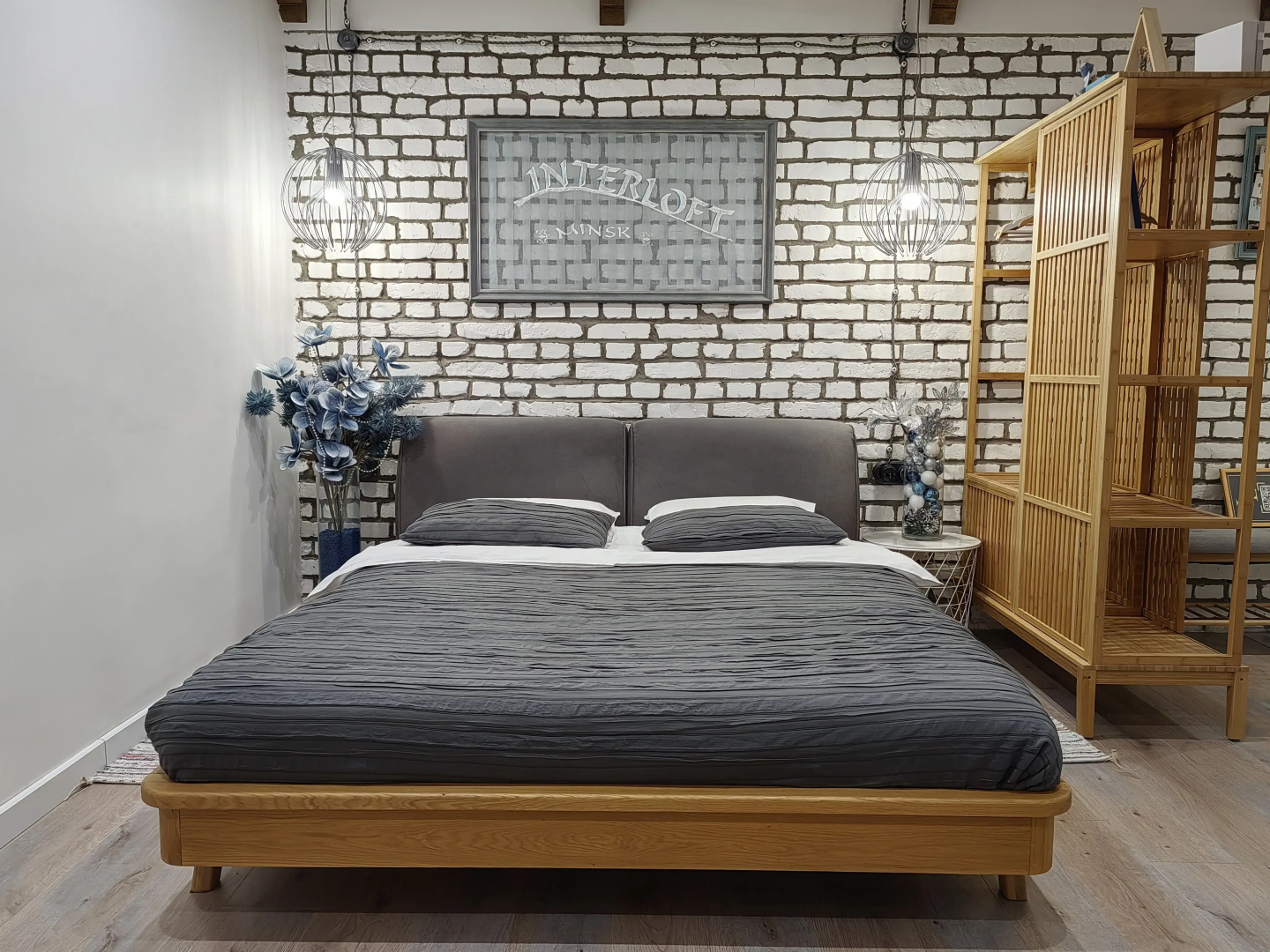 Апартаменты InterLoft 2 City Center Free Parking Wi-Fi 100/50 Smart TV