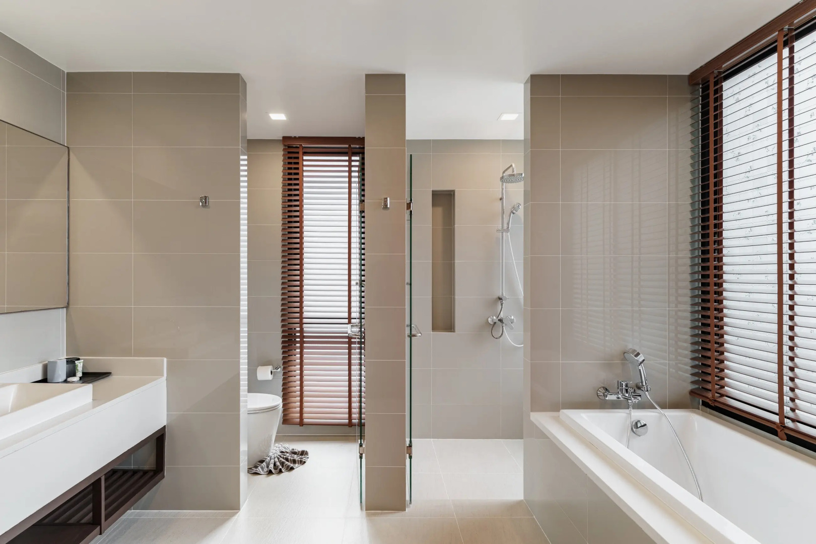 Вилла с 5 спальнями и бассейном на крыше рядом с пляжем Бангтао LP-65/46