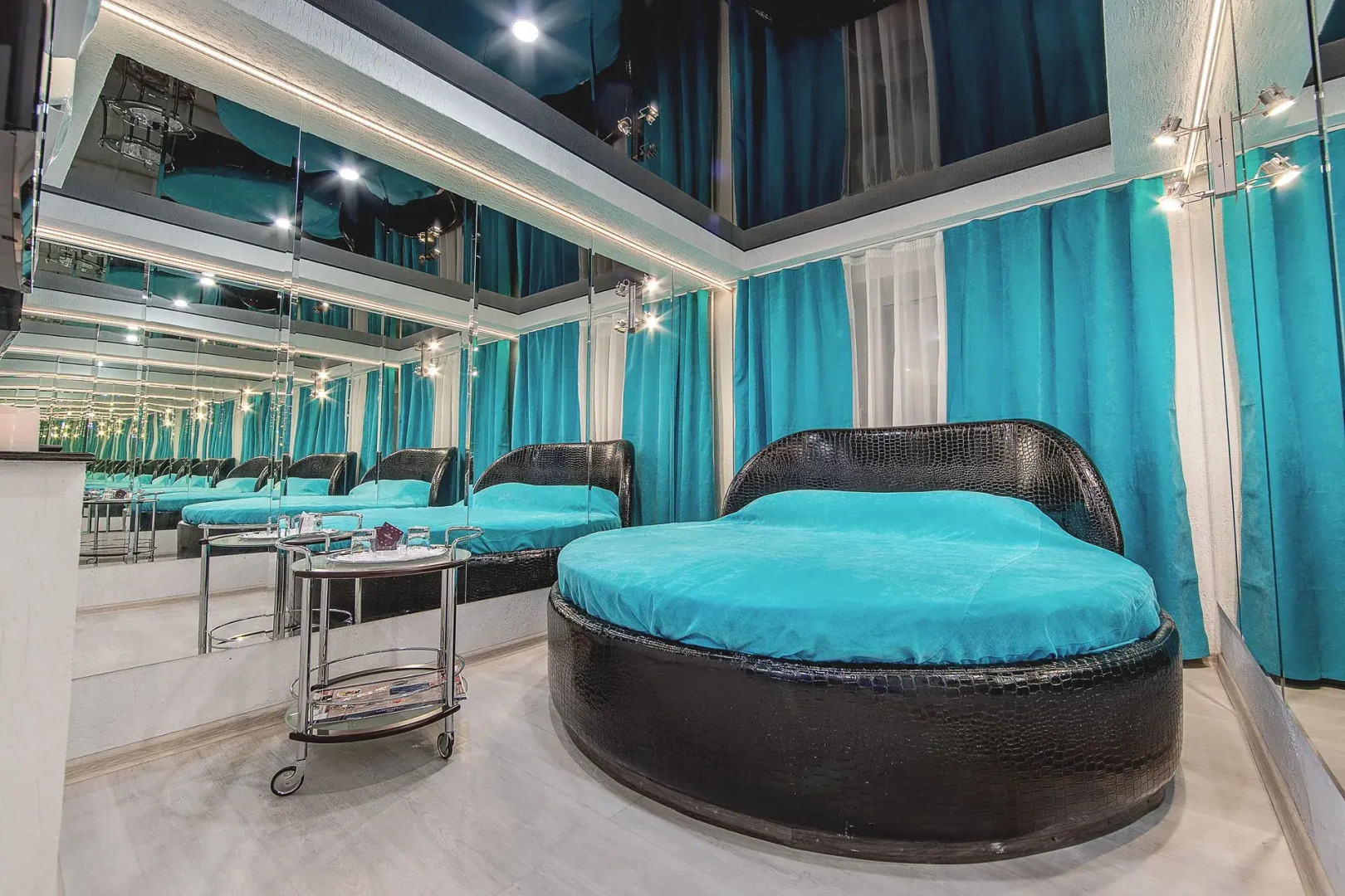 Отель Алекс в Рыбацком