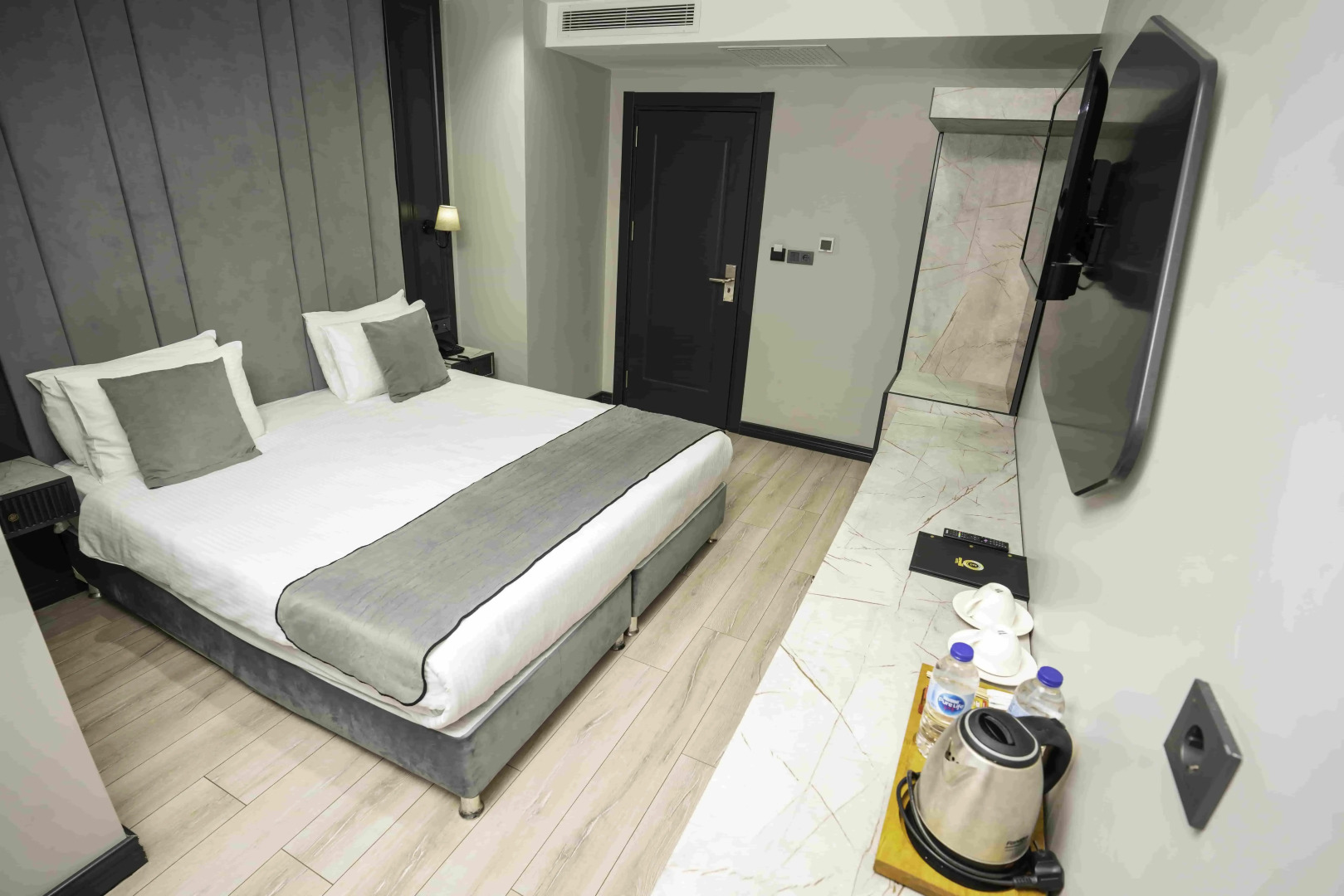 Отель Express Plus