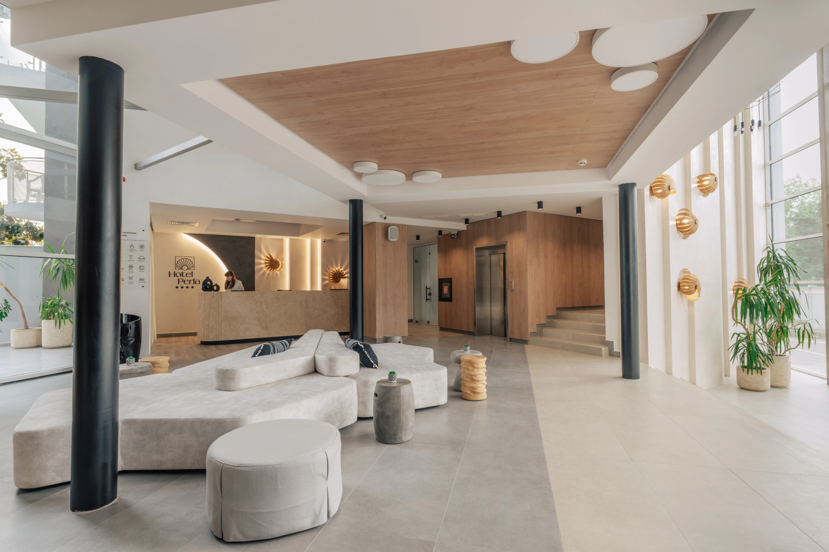 Отель SUNEO Perla