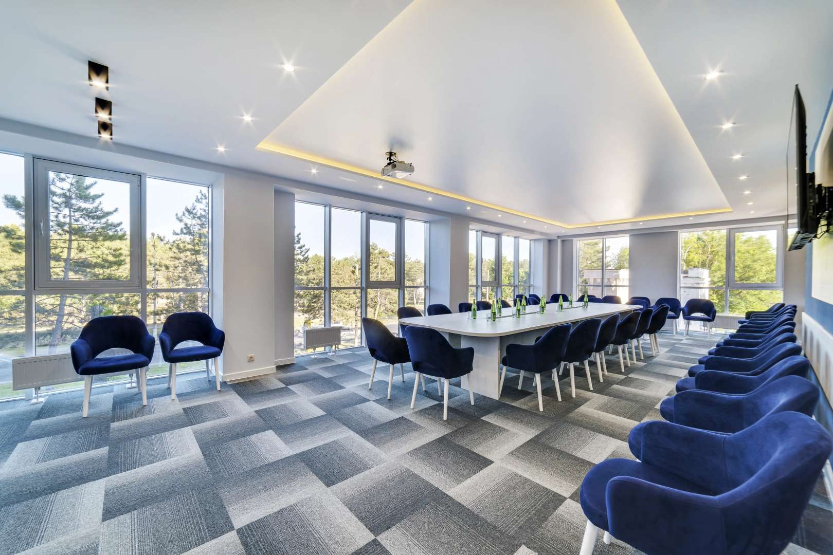 Отель Grand Sapphire