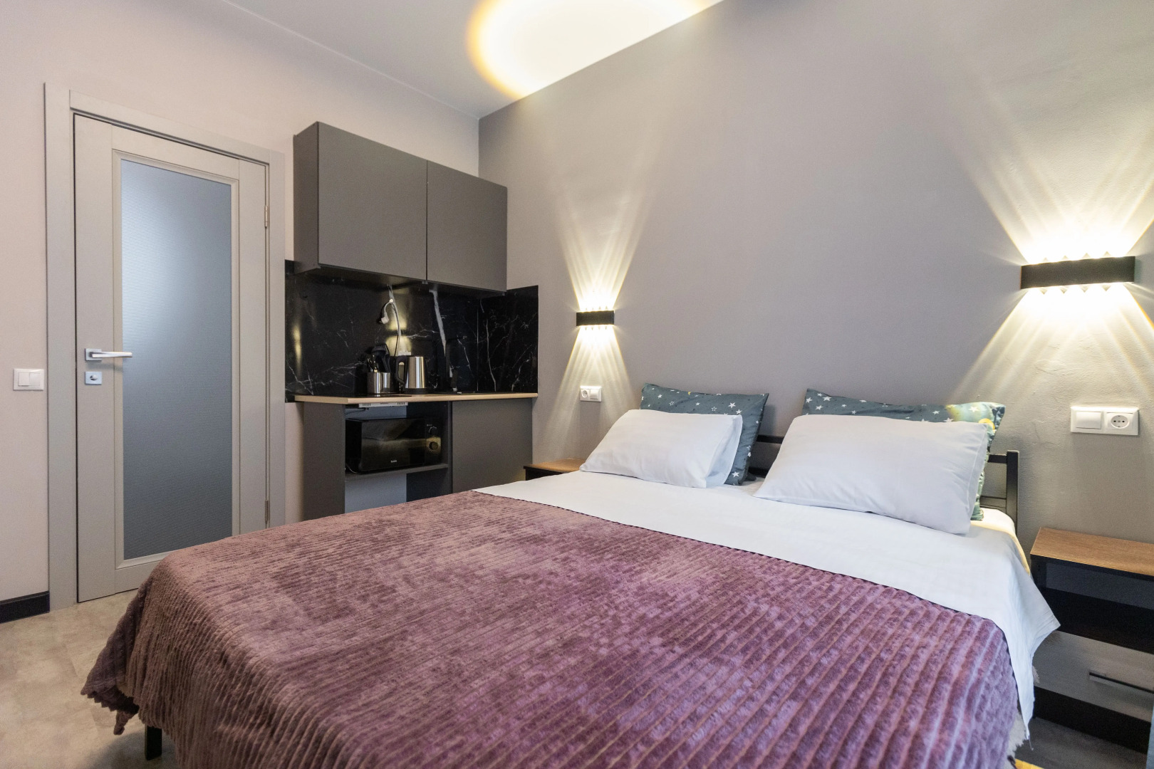 Апартаменты на П. Романова 11