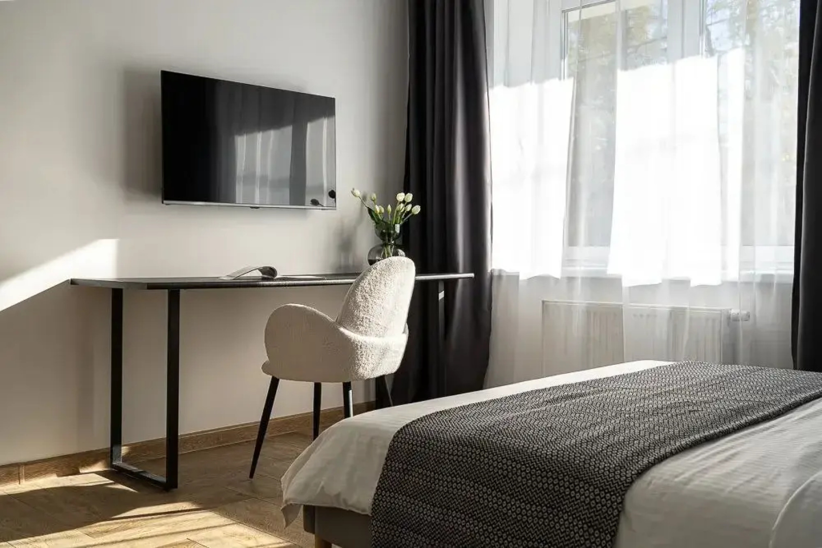Апартаменты Monochrome от Сети Good Vibes Apartments