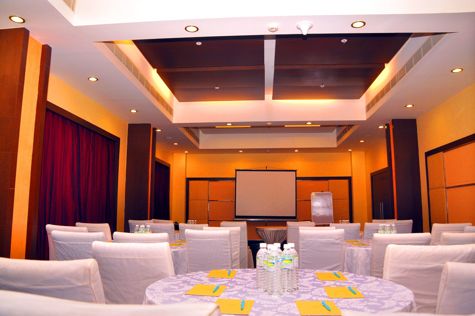 Отель Gokulam Park Sabari OMR