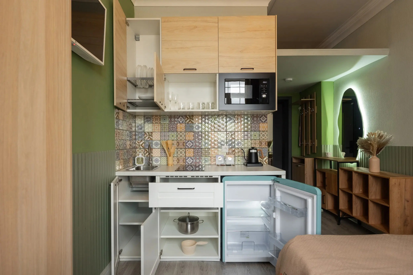 Апартаменты KeyGo #1010 Студия рядом с метро Окружная