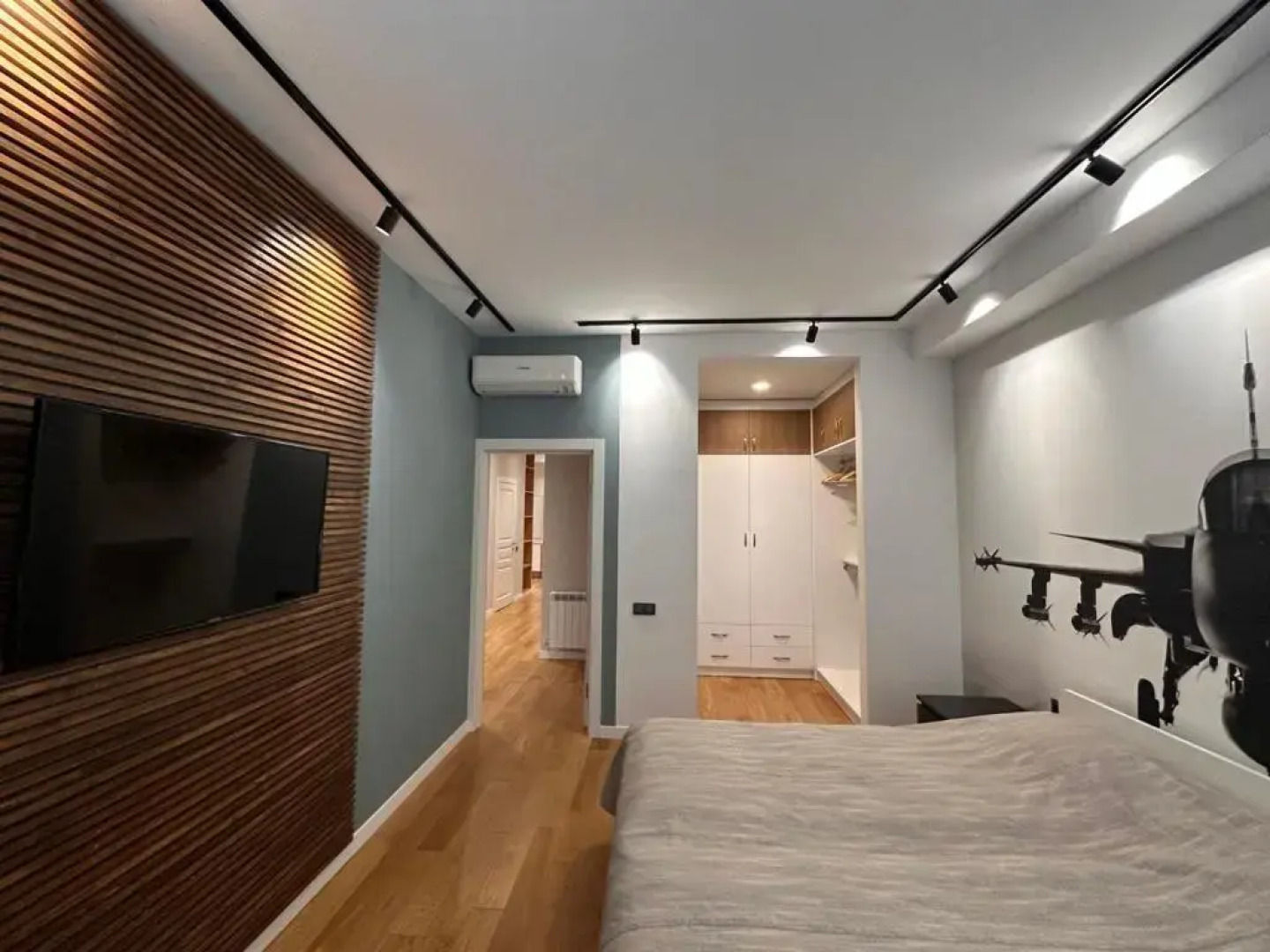 Апартаменты 2 Bedroom Apt On Republic Square