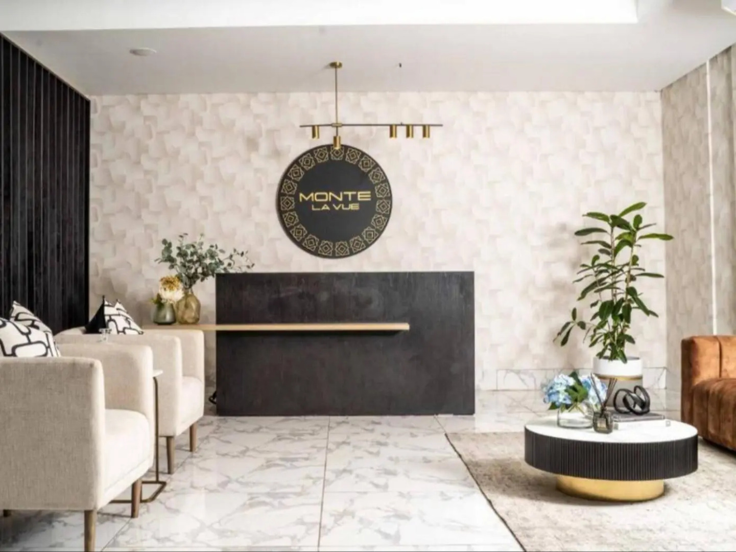 Отель Monte La Vue